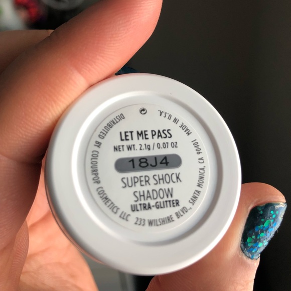 Colourpop super shock shadow in “Let Me Pass” - Picture 4 of 4